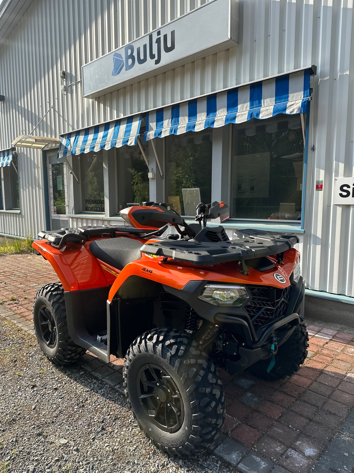 Traktorimönkijä, CFMOTO CFORCE 520S ORANSSI