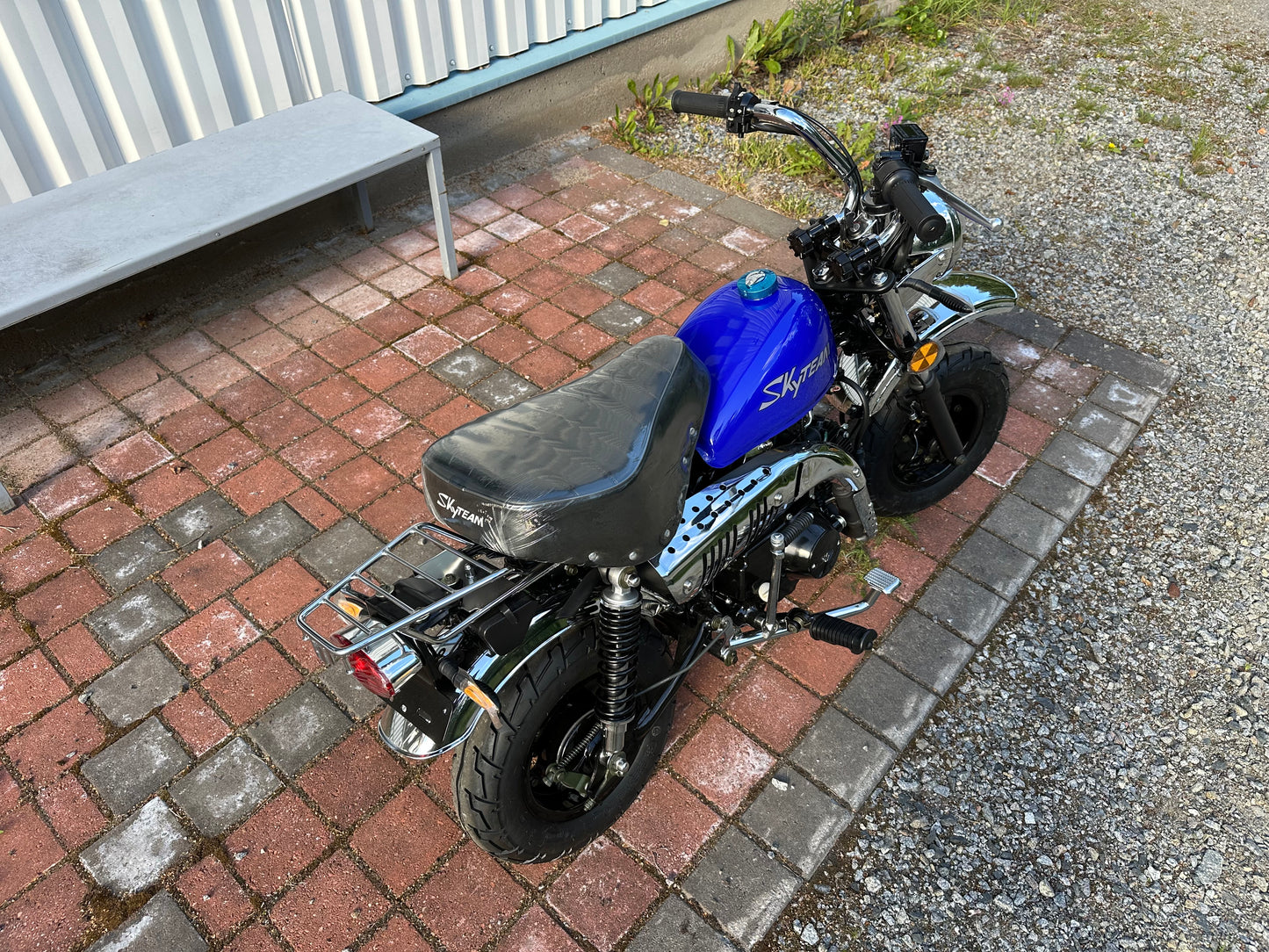 Skyteam Manki 8", Sininen