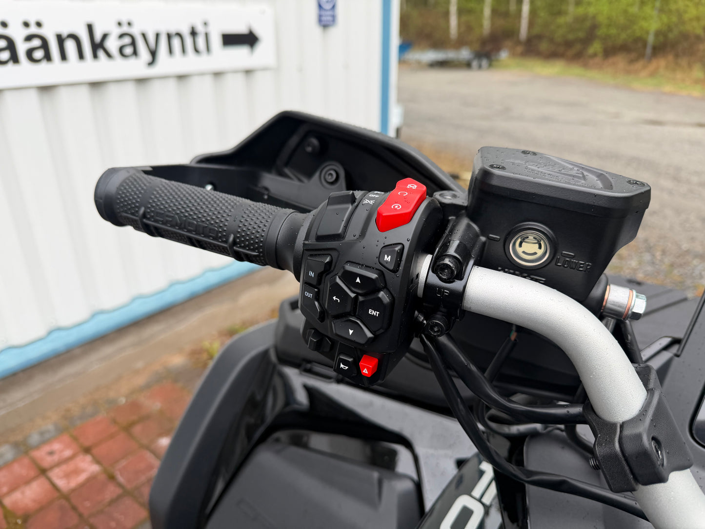Traktorimönkijä, CFMOTO CFORCE 850 Touring