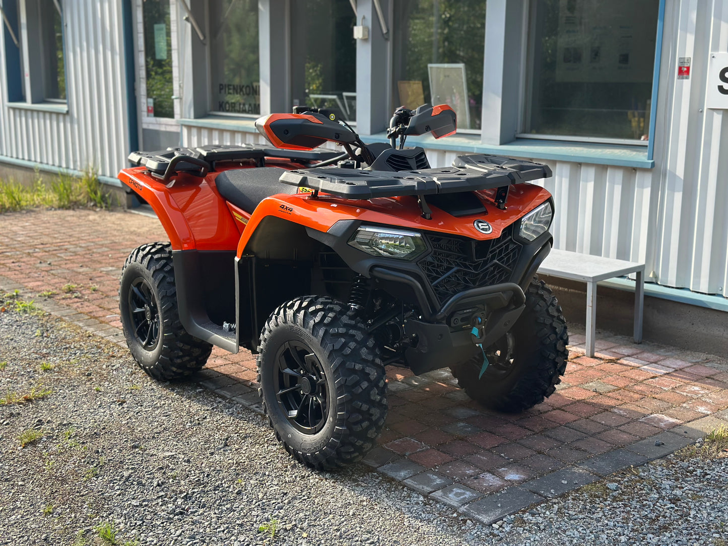 Traktorimönkijä, CFMOTO CFORCE 520S ORANSSI