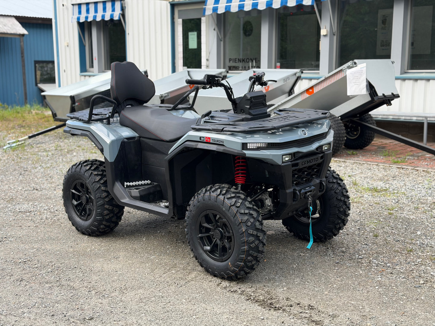 Traktorimönkijä, CFMOTO CFORCE C4 TOURING